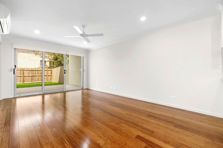 2/17 Dowar St, Coorparoo, QLD 4151