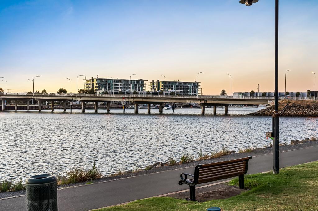 18 Knapman Cres, Port Adelaide, SA 5015