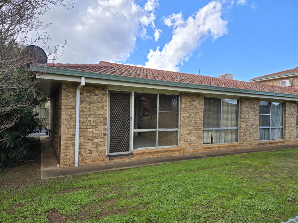 1/8 Reakes Ave, Dubbo, NSW 2830