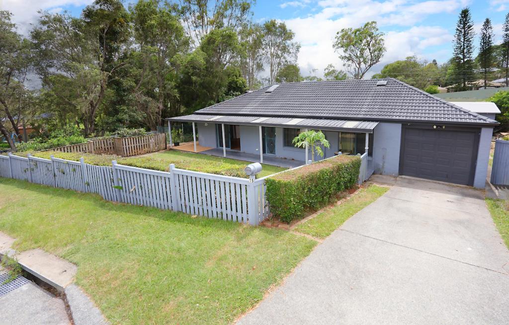 15 Paddington Dr, Carrara, QLD 4211