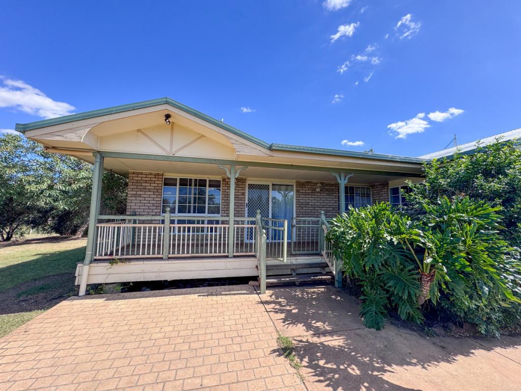 99 Oakwood St, Dalby, QLD 4405