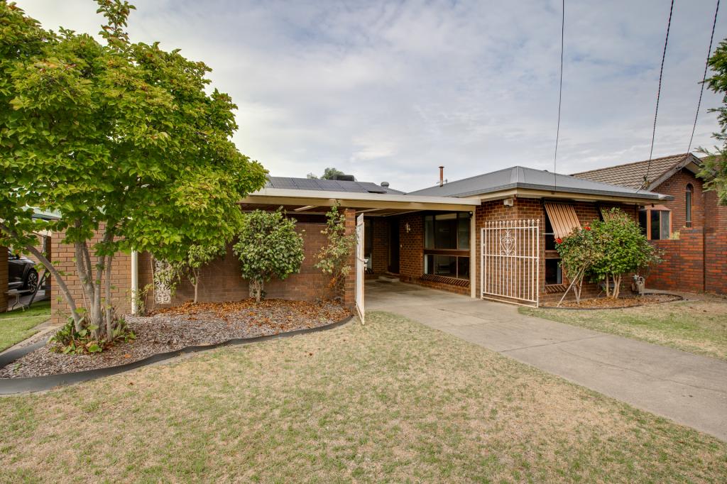 415 Kaitlers Rd, Lavington, NSW 2641