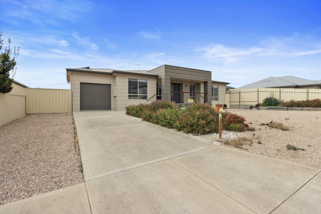 3 Mctavish Dr, Moonta Bay, SA 5558