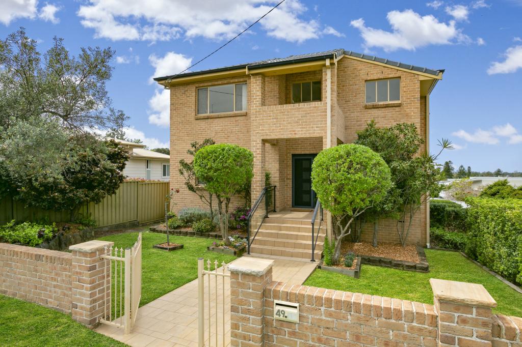 49 Russell St, Balgownie, NSW 2519