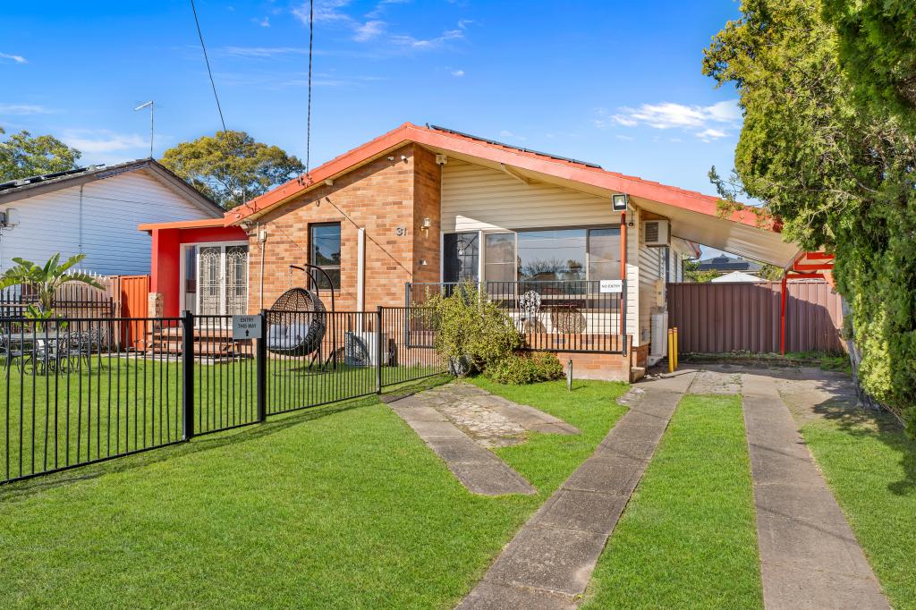 31 Riddell Cres, Blackett, NSW 2770