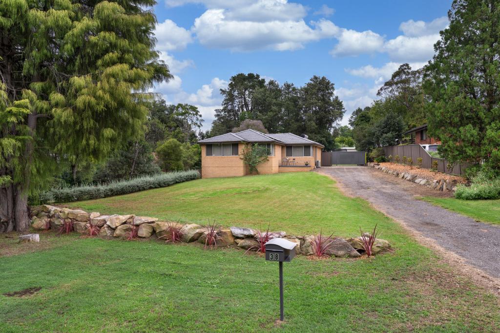 38 Bellbird Cres, Blaxland, NSW 2774