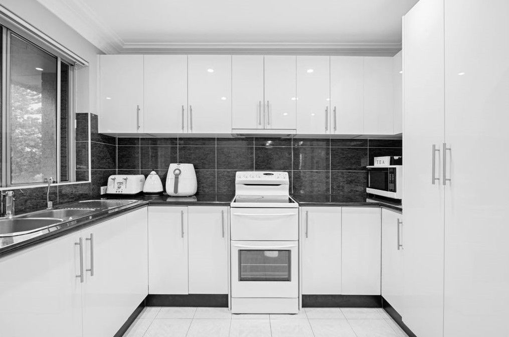 8/87 DUDLEY ST, PUNCHBOWL, NSW 2196