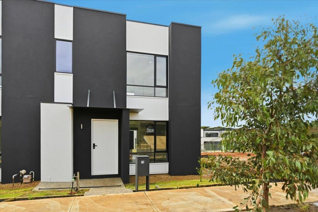 11 Fulham Cct, Bacchus Marsh, VIC 3340