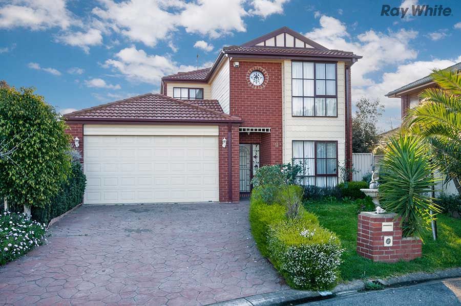 11 Maitland Pl, Caroline Springs, VIC 3023