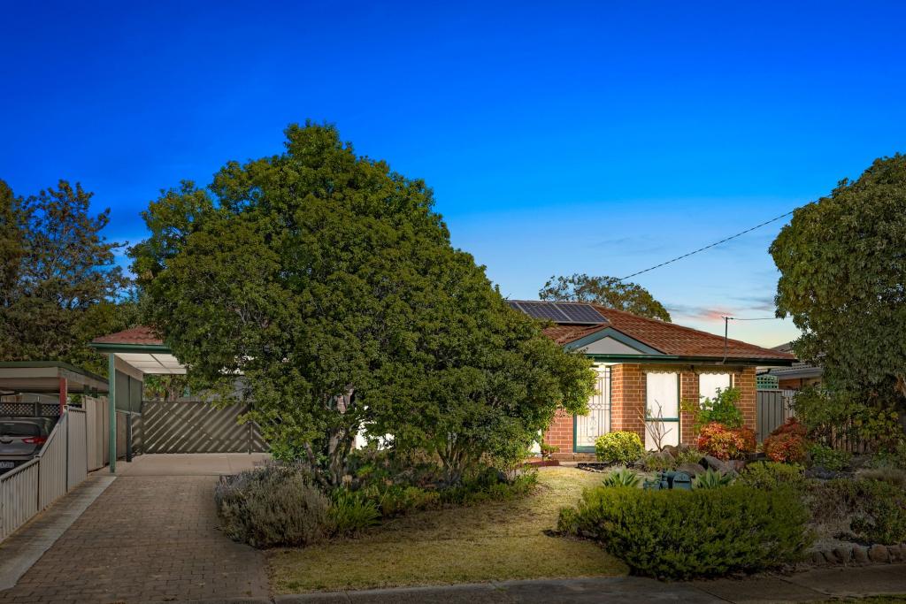 33 Roberts Ave, Hoppers Crossing, VIC 3029