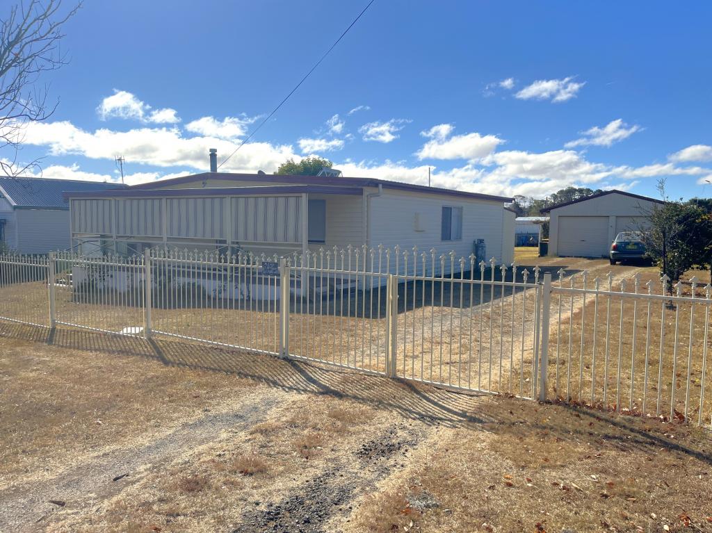 21 MOSSMAN ST, GLEN INNES, NSW 2370
