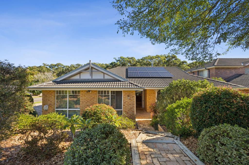 25 MOLSTEN AVE, TUMBI UMBI, NSW 2261
