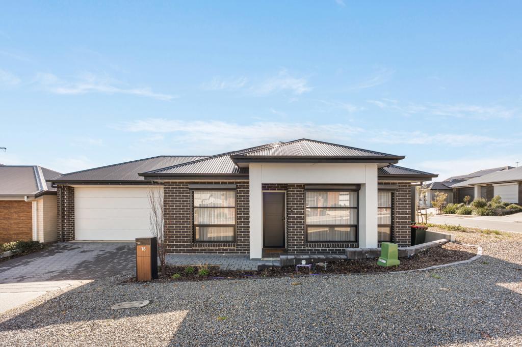 18 Cornwall St, Seaford Heights, SA 5169