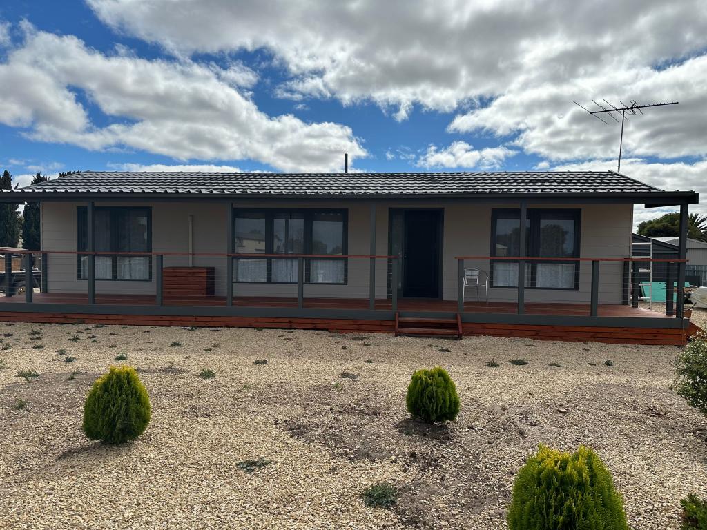 1 Anstey Tce, Coobowie, SA 5583