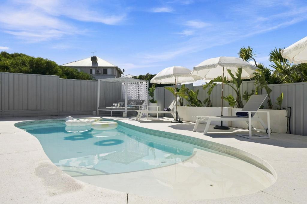 8 Fireball Way, Ocean Reef, WA 6027