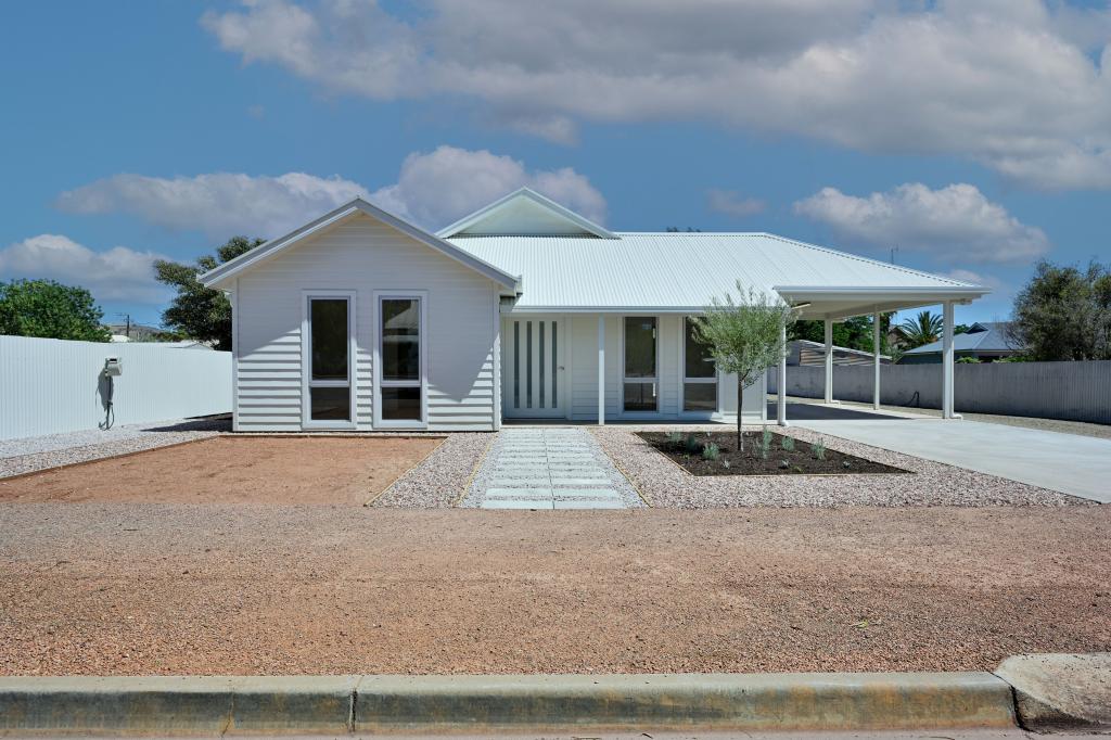 16 Holthouse St, Wilmington, SA 5485