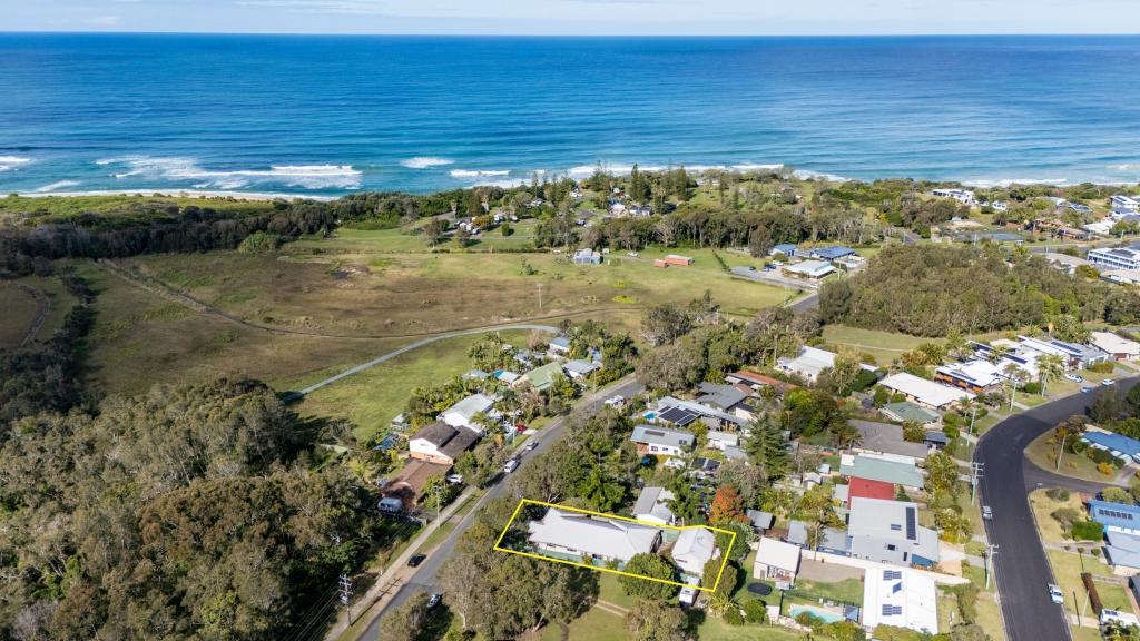118A PACIFIC ST, CORINDI BEACH, NSW 2456