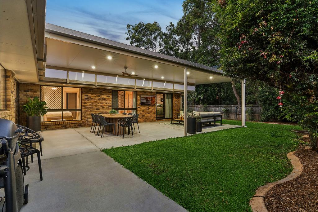 3 Leatherwood Dr, Arana Hills, QLD 4054