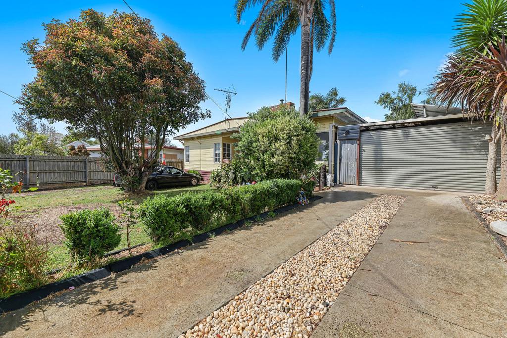 8 LARDNER RD, DROUIN, VIC 3818