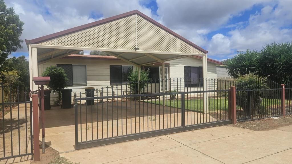 37 Hawkins St, West Lamington, WA 6430