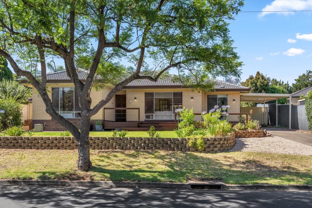 16 Hazel Gr, Ridgehaven, SA 5097