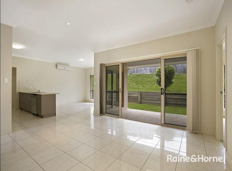 15 Yaggera Pl, Bellbowrie, QLD 4070