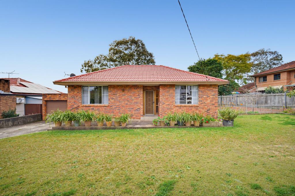 36 SAURINE ST, BANKSTOWN, NSW 2200