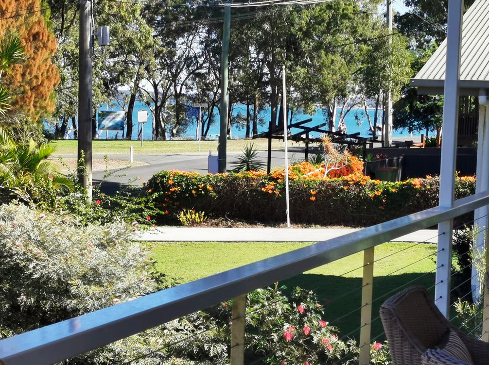 17 Benowa St, Macleay Island, QLD 4184