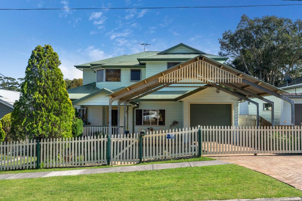 33 Rosebery St, Heathcote, NSW 2233