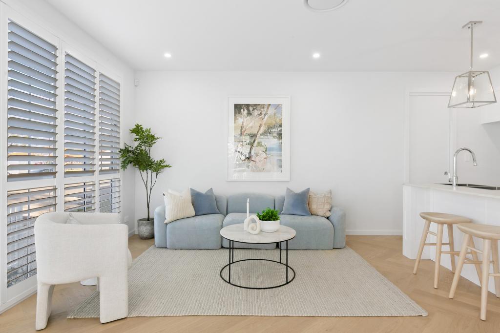 4 Holder St, Fairy Meadow, NSW 2519