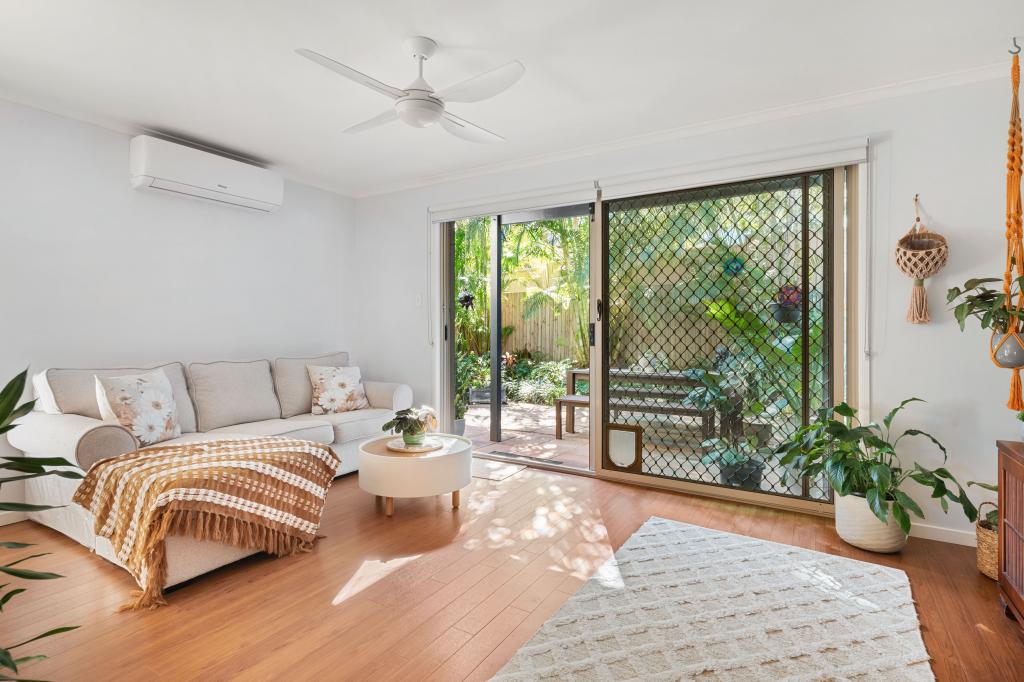 8/79 GOVERNMENT RD, LABRADOR, QLD 4215