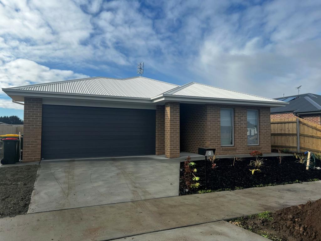 8 NIELSEN WAY, EAST BAIRNSDALE, VIC 3875