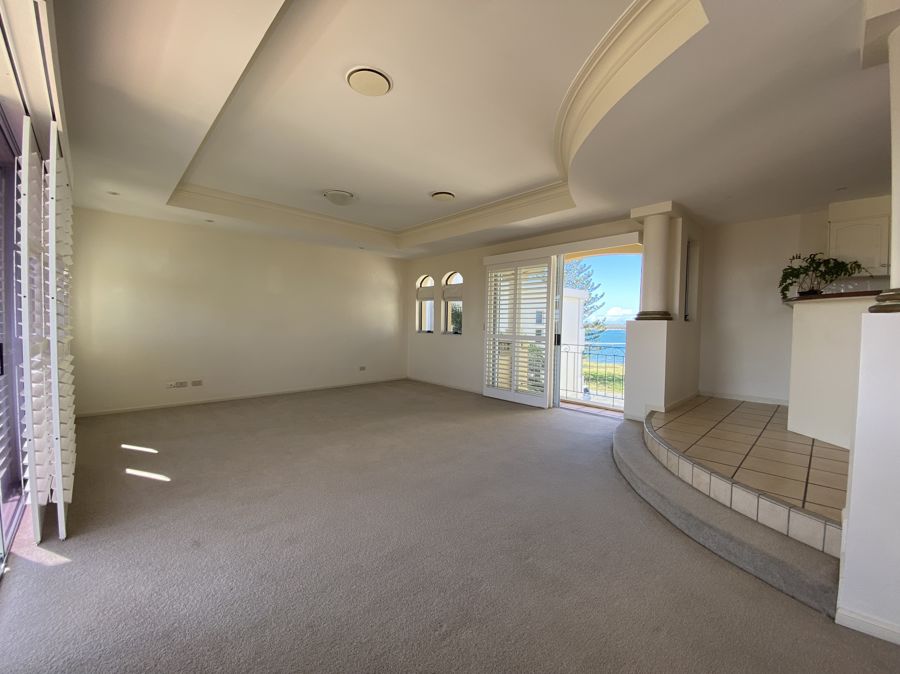 9/28-30 Oatland Esp, Runaway Bay, QLD 4216