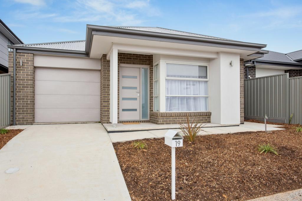 19 OSGOODE ST, SEAFORD HEIGHTS, SA 5169