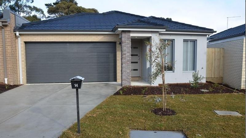 14 Denistoun Cres, Cranbourne, VIC 3977