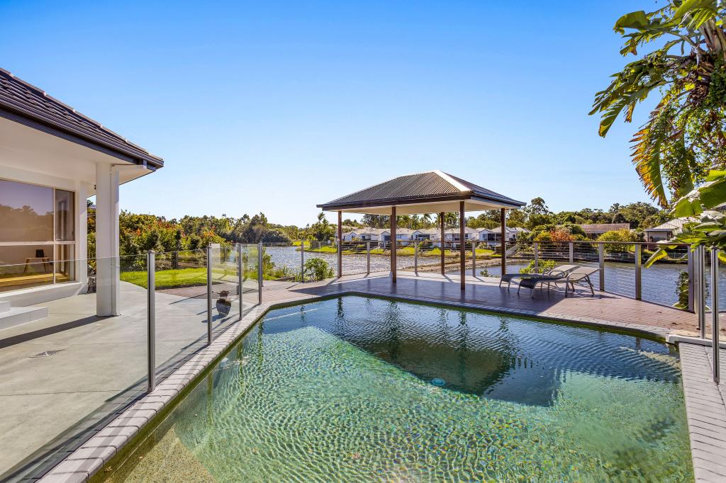 71 Cabana Bvd, Benowa, QLD 4217