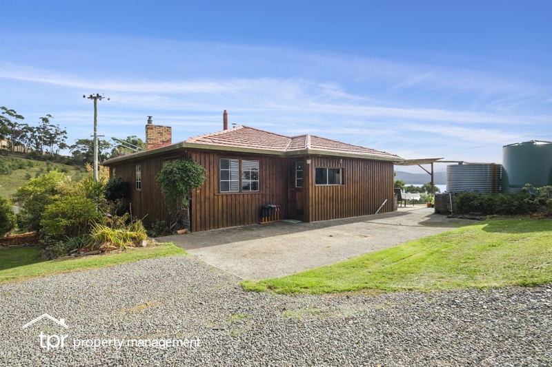 588 POLICE POINT RD, POLICE POINT, TAS 7116