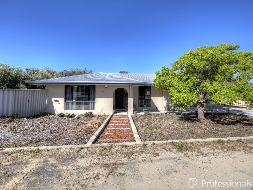 18 Mcnamara Dr, Thornlie, WA 6108