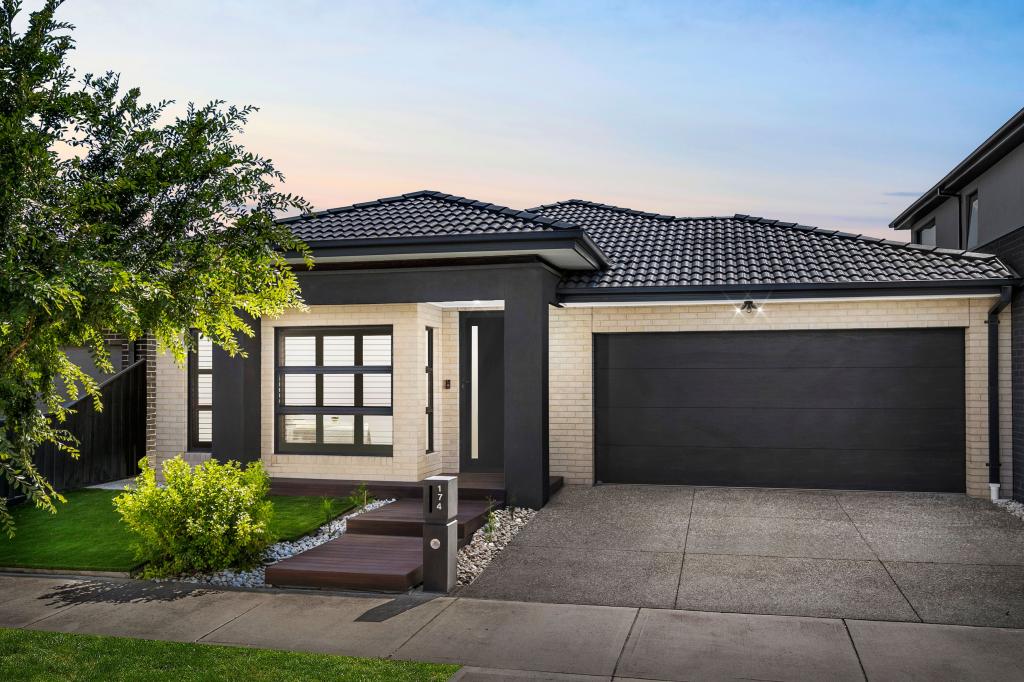 174 Blossom Dr, Greenvale, VIC 3059