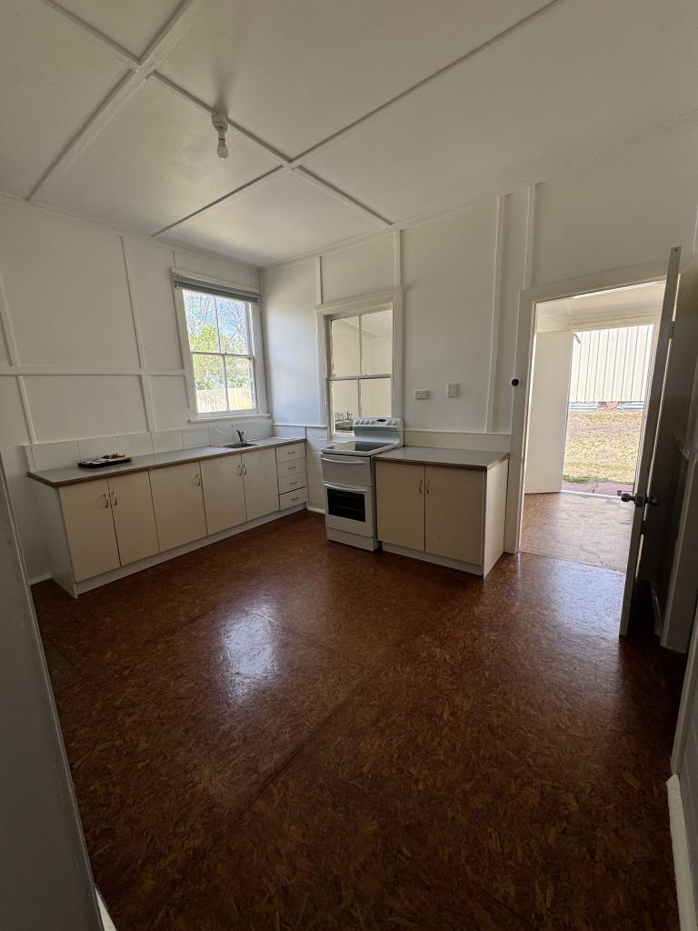 76 Adelong Rd, Tumut, NSW 2720