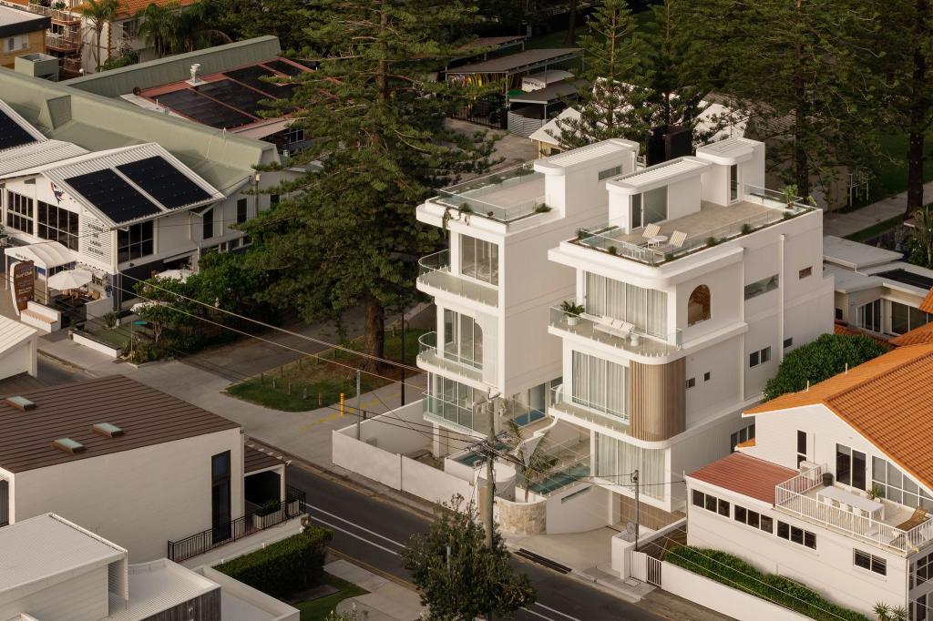 182b Hedges Ave, Mermaid Beach, QLD 4218