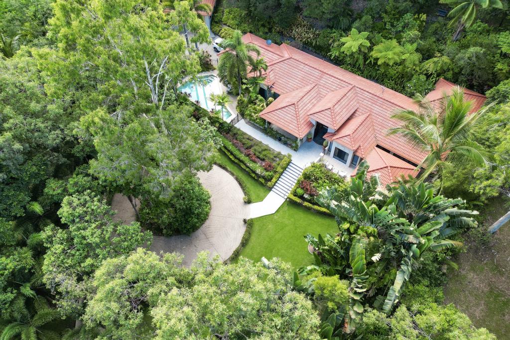 34-36 Alexandra St, Clifton Beach, QLD 4879