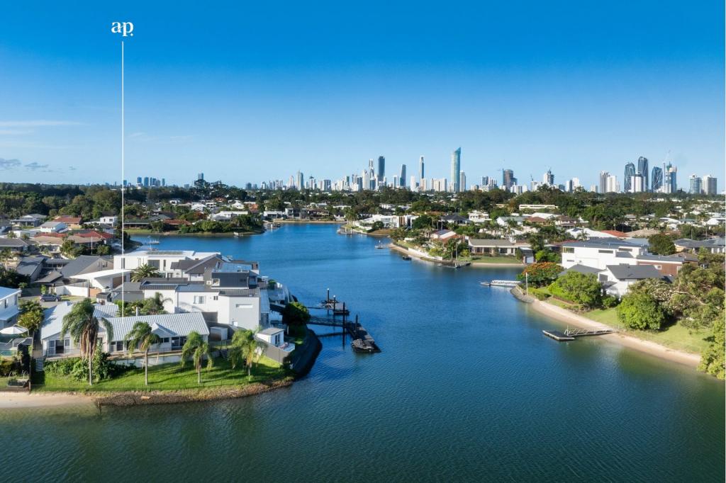 19 Yunga Ct, Broadbeach Waters, QLD 4218