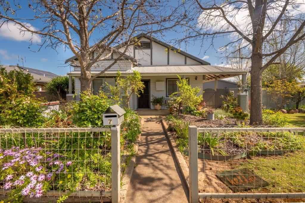 7 Black St, Forbes, NSW 2871