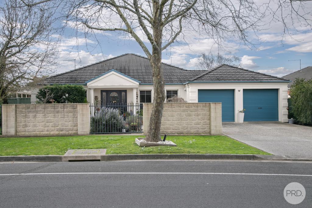 40 Stirling Dr, Lake Gardens, VIC 3355