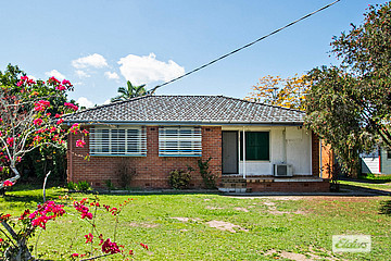 13 Gwenneth Ave, Taree, NSW 2430
