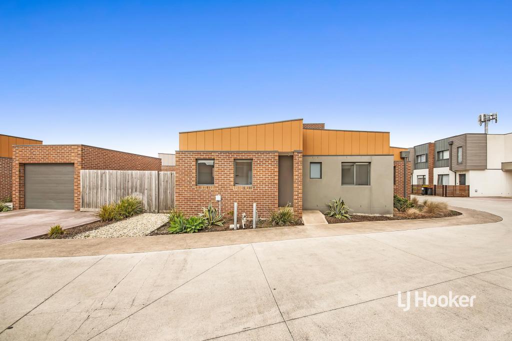 4/4 NEPEAN CT, WYNDHAM VALE, VIC 3024