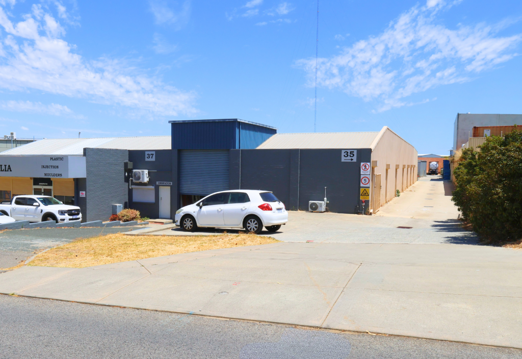 Rear Of - 35 Jones St, O'Connor, WA 6163