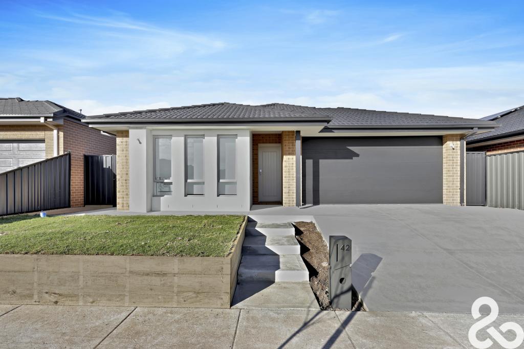42 SERRATA AVE, DONNYBROOK, VIC 3064