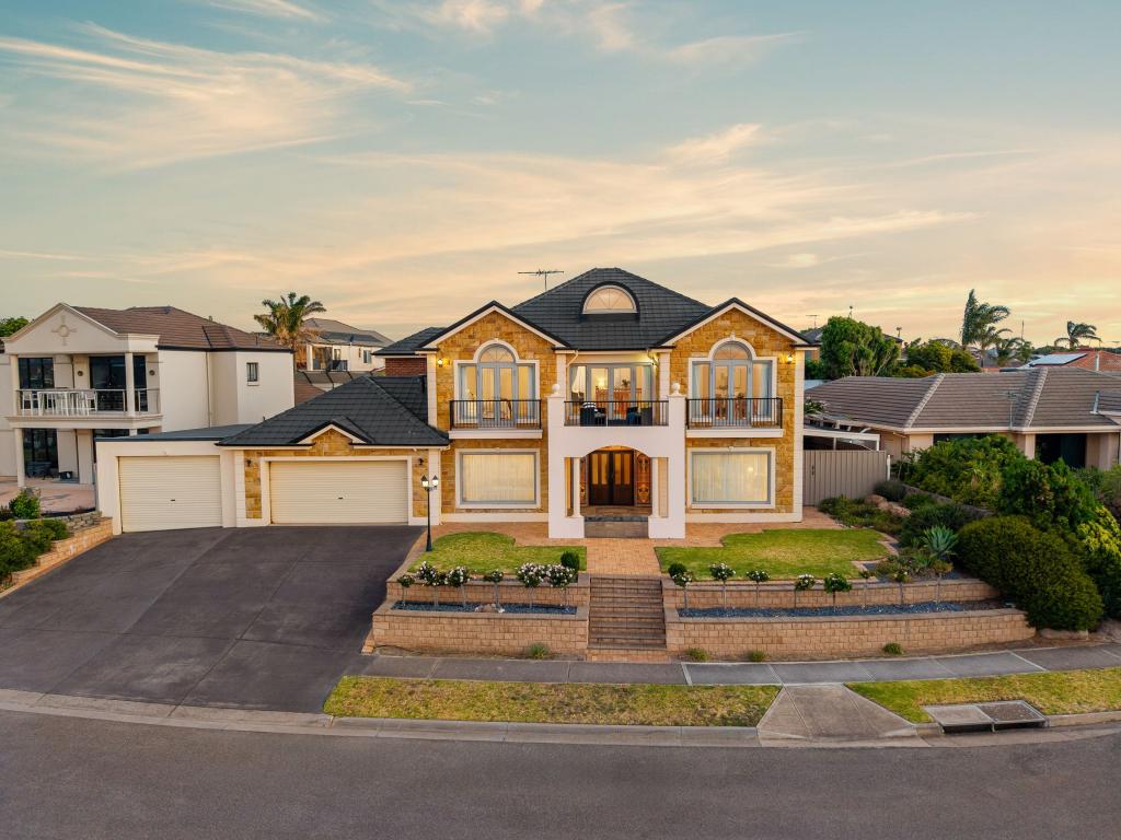 14 PETREL CL, HALLETT COVE, SA 5158